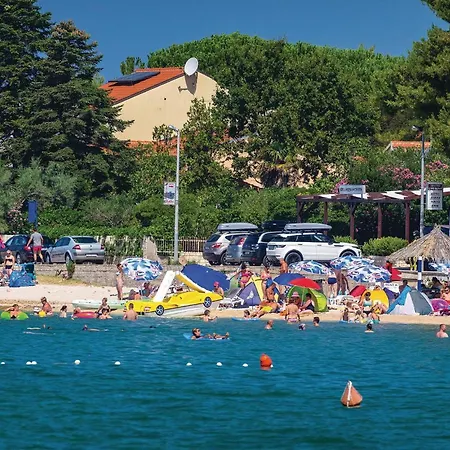 Ulica Pazar I * Sveti Filip i Jakov